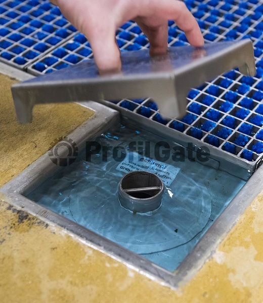 Odtokový ventil s filtračným sitom v systéme ProfilGate Aqua